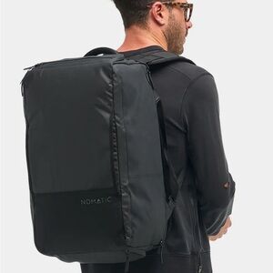 NOMATIC 40L Travel bag/backback